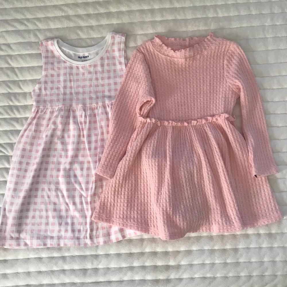 Bundle of girls dress 12-18 months